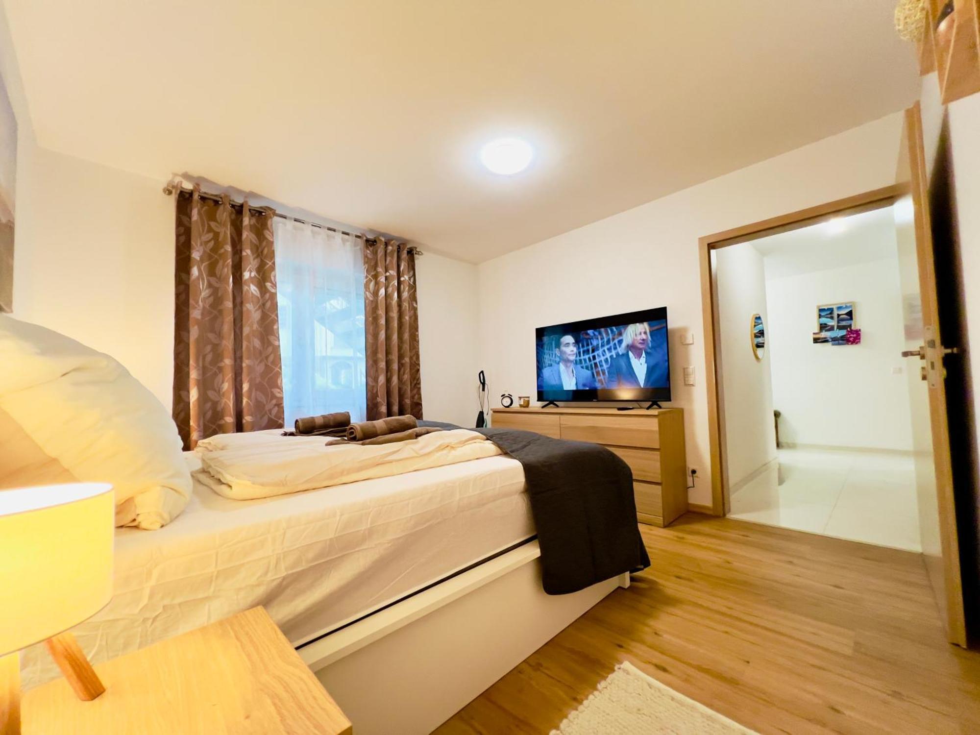 Fachbach Modern Und Lichtdurchflutet - Ferienwohnung Mit Terrasse מראה חיצוני תמונה